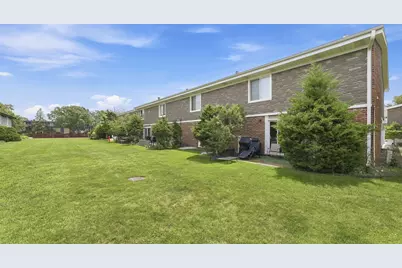 2 Cour Masson, Palos Hills, IL 60465 - Photo 1