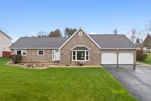 537 Erma Dr, Lake Holiday, IL 60552 - Photo 1