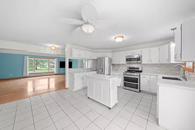 537 Erma Drive, Lake Holiday, IL 60552 - Photo 11