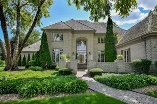 38W601 Clubhouse Dr, Saint Charles, IL 60175 - Photo 1