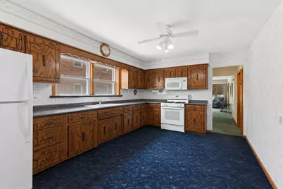 9313 S Pulaski Road, Evergreen Park, IL 60805 - Photo 5