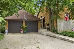 45 N Aldine St, Elgin, IL 60123 - Photo 15
