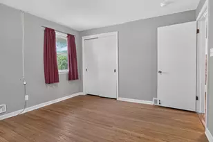 919 Vale St, Bloomington, IL 61701 - Photo 19