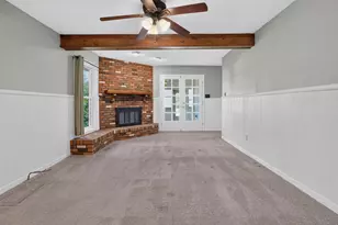 919 Vale St, Bloomington, IL 61701 - Photo 11