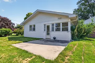 919 Vale St, Bloomington, IL 61701 - Photo 35