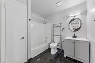4B E Dundee Quarter Dr, Palatine, IL 60074 - Photo 5
