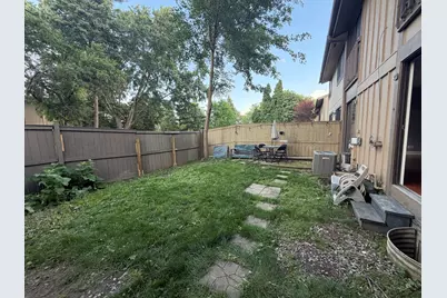 800 Oregon Trail, Roselle, IL 60172 - Photo 21