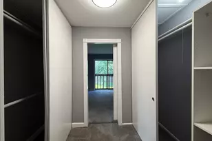 800 Oregon Trail, Roselle, IL 60172 - Photo 17