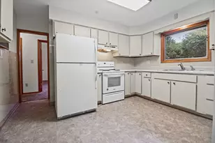 805 Garfield St, Harvard, IL 60033 - Photo 11