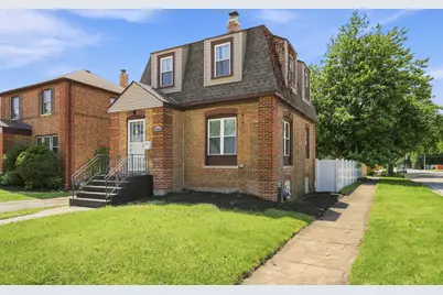 9300 S Francisco Avenue, Evergreen Park, IL 60805 - Photo 1
