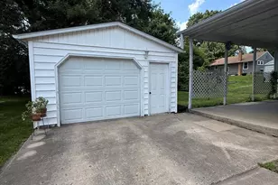 623 Sterling Ave, Dixon, IL 61021 - Photo 5