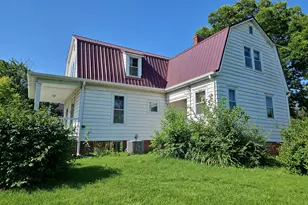 307 N 1st St, Enfield, IL 62835 - Photo 5
