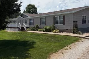 15165 N Concordia Ln, Chicago, IL 62898 - Photo 5