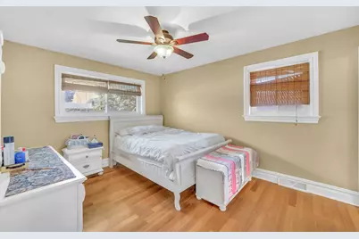 256 W Kathleen Drive, Des Plaines, IL 60016 - Photo 9