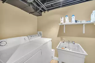 256 W Kathleen Dr, Des Plaines, IL 60016 - Photo 21