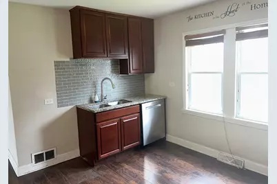 18017 Oakwood Avenue, Lansing, IL 60438 - Photo 9