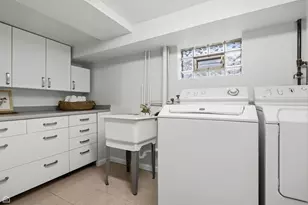 1427 W Huron St, Chicago, IL 60642 - Photo 33