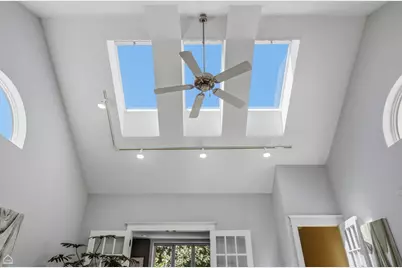 1427 W Huron Street, Chicago, IL 60642 - Photo 21