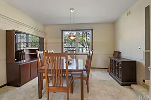 470 Highland Grove Dr, Buffalo Grove, IL 60089 - Photo 7