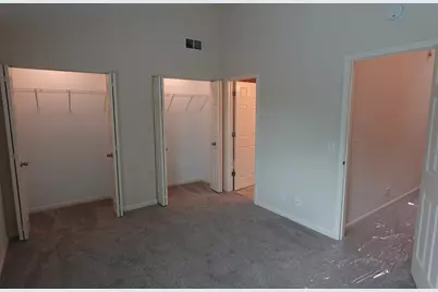 1070 Woodhill Court, Elgin, IL 60120 - Photo 23