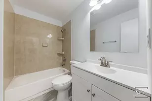 208 Granada Ct, Bolingbrook, IL 60440 - Photo 13
