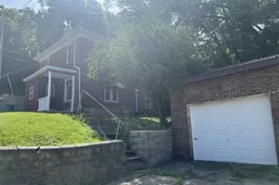 209 Quincy St, Savanna, IL 61074 - Photo 1