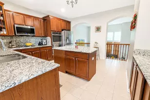 438 Grosvenor Ln, Aurora, IL 60504 - Photo 3
