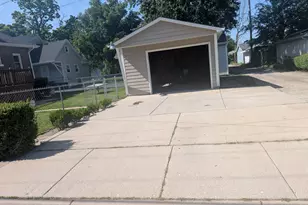1000 Vine St, Joliet, IL 60435 - Photo 3