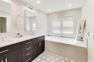 29 Prall's Loop, Highwood, IL 60040 - Photo 25