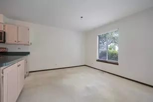 1525 Yale Ct, Elk Grove Village, IL 60007 - Photo 13