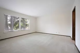1525 Yale Ct, Elk Grove Village, IL 60007 - Photo 21