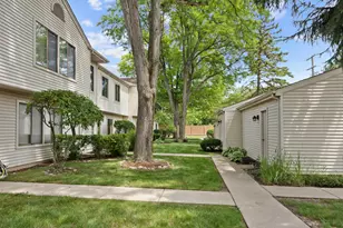 1525 Yale Ct, Elk Grove Village, IL 60007 - Photo 3