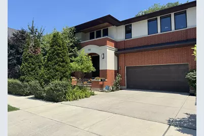 1725 N Troy Street, Chicago, IL 60647 - Photo 1