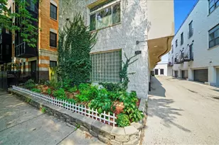 2231 N Lister Ave, Chicago, IL 60614 - Photo 3