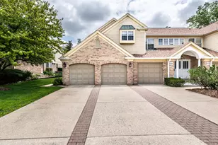 1857 W Ashbury Ln, Inverness, IL 60067 - Photo 1