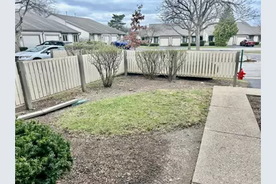 126 Honeysuckle Court, Rolling Meadows, IL 60008 - Photo 13