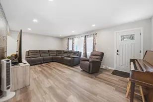 [Address not provided], New Lenox, IL 60451 - Photo 3