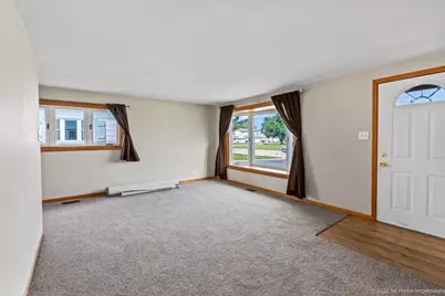 8875 S Corcoran Road, Hometown, IL 60456 - Photo 5