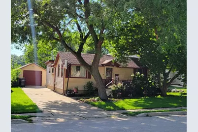260 S Aldine Street, Elgin, IL 60123 - Photo 1