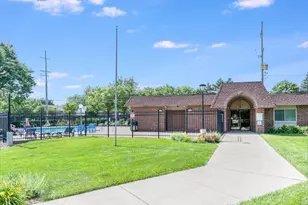 1564 Darien Lake Dr, Darien, IL 60561 - Photo 5