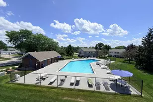 1017 Newport Harbor, Schaumburg, IL 60193 - Photo 3