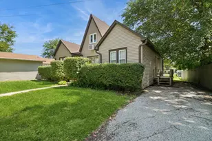 33575 N Lake Shore Dr, Grayslake, IL 60030 - Photo 1