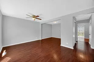 2210 Langdon Pl, Hoffman Estates, IL 60169 - Photo 9