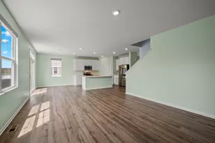 759 Kentshire Cir, Elgin, IL 60124 - Photo 11