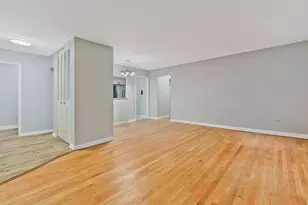 8500 Skokie Blvd, Skokie, IL 60077 - Photo 5