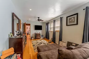 8800 S Merrill Ave, Chicago, IL 60617 - Photo 13