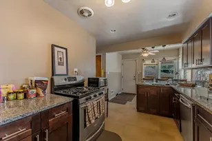 8800 S Merrill Ave, Chicago, IL 60617 - Photo 7