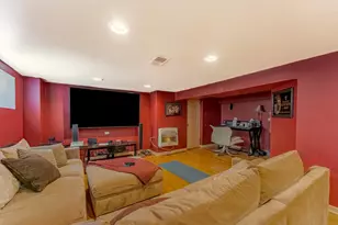 8800 S Merrill Ave, Chicago, IL 60617 - Photo 19