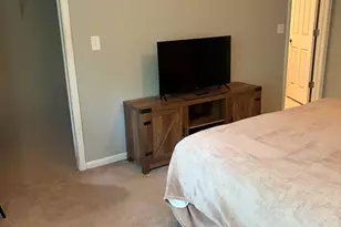 138 Parkview Dr, Wauconda, IL 60084 - Photo 9