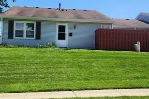 2006 Hastings Dr, Hoffman Estates, IL 60169 - Photo 1